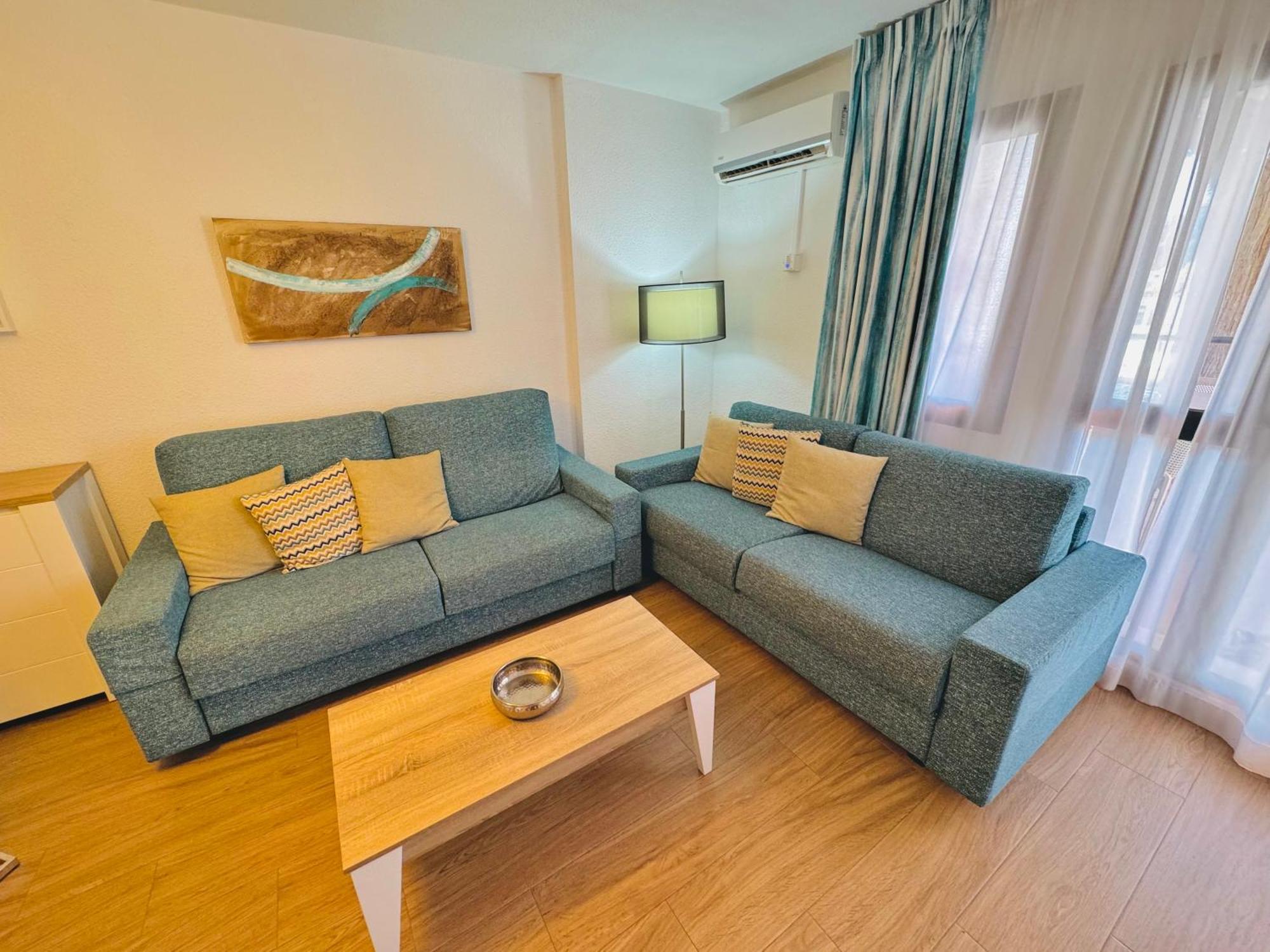 Pueblo Evita Premium Suites เบนัลมาเดนา ภายนอก รูปภาพ